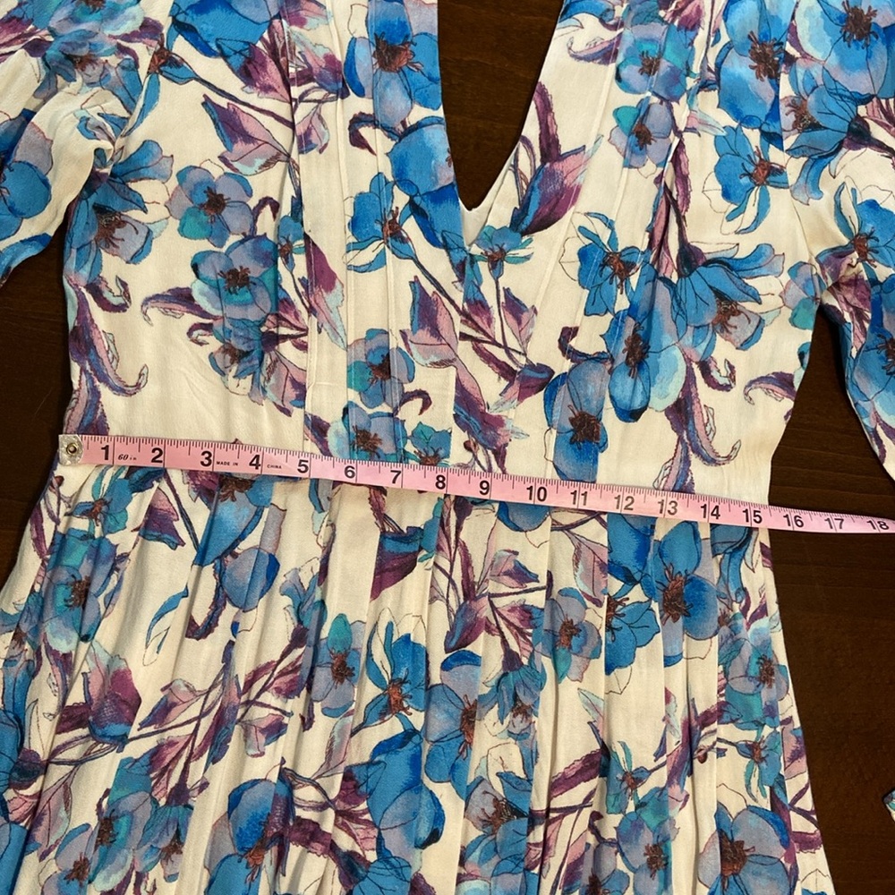 Beautiful Blue Floral Pattern Free People dress, size 10. - Picture 8 of 14